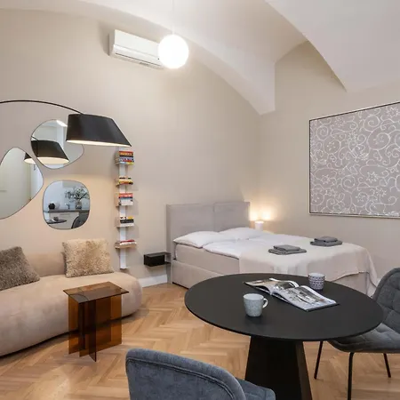 Appartamento Upscale In Prime Location Near Sights